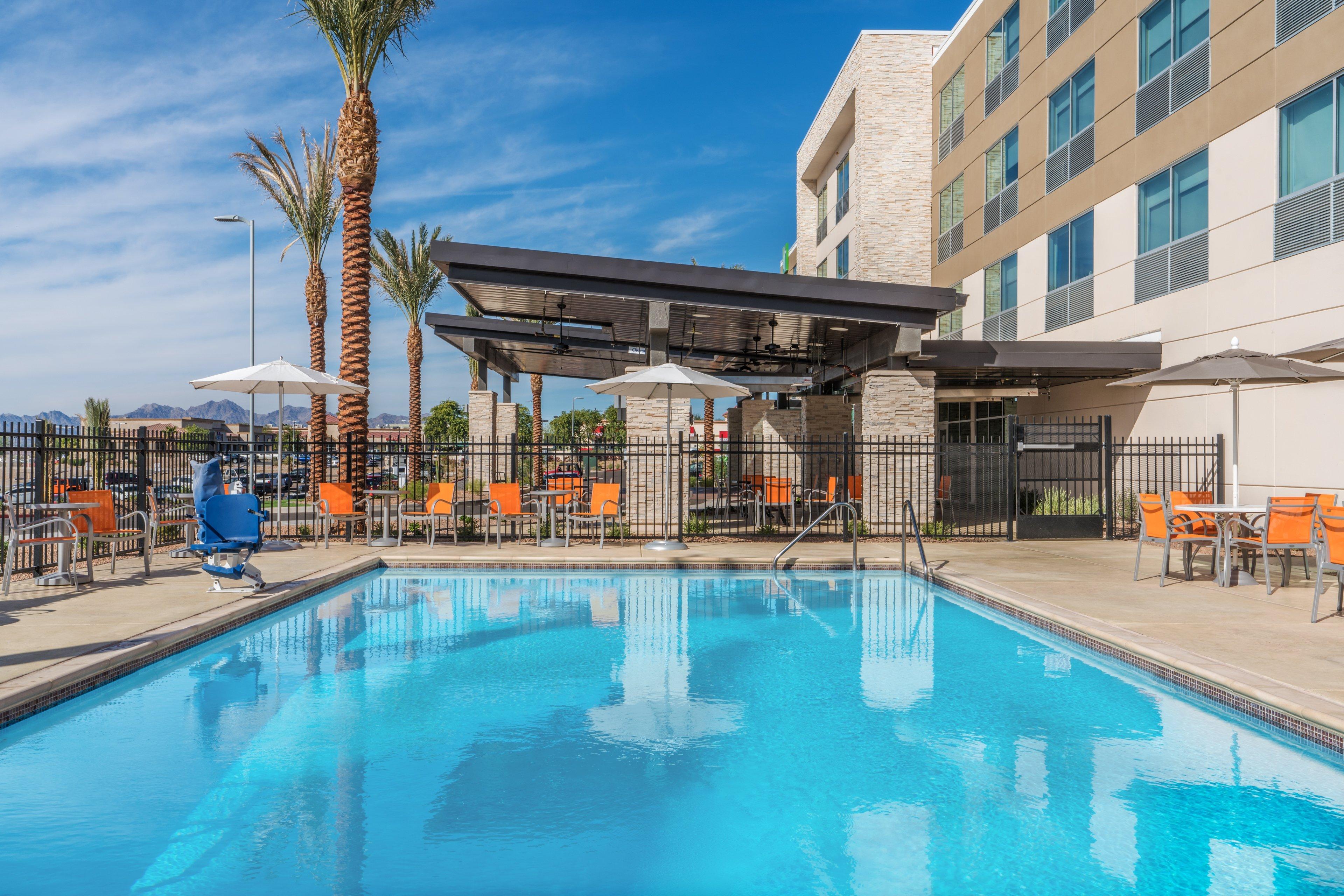 Express & Havasu - London Bridge By Ihg Hotel